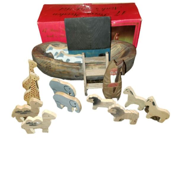 The Windsor collection Noah's Ark 17 Piece Set With Box - Picture 1 of 4